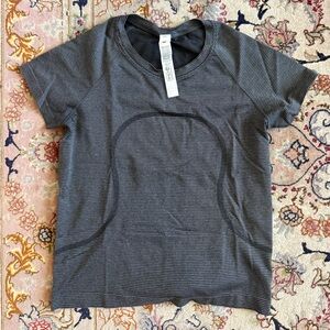 lululemon athletica Women's Short Sleeve Tee in Charcoal Gray Stripe